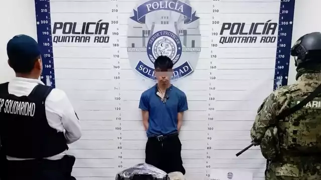 El paquete fue localizado por un can, cerca de un arbusto