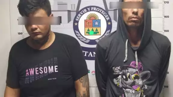 Los hombres se portaron agresivos con los elementos de la Policía Los hombres se portaron agresivos con los elementos de la Policía