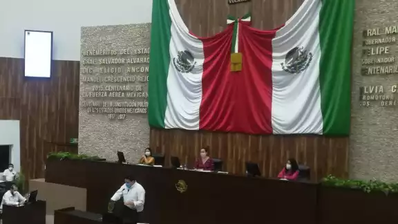 El legislador local mencionó lo costoso que es mantener un paso a desnivel que hoy se mantiene inundado. Foto: David Rico