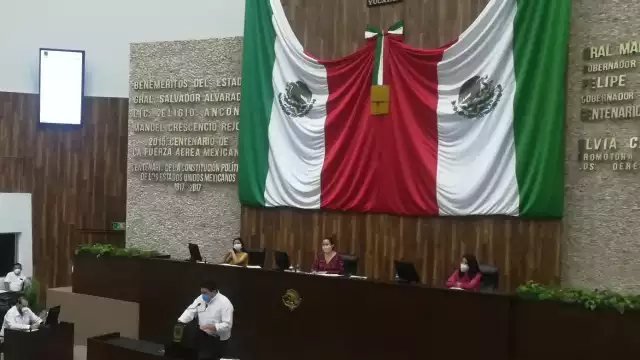 El legislador local mencionó lo costoso que es mantener un paso a desnivel que hoy se mantiene inundado. Foto: David Rico