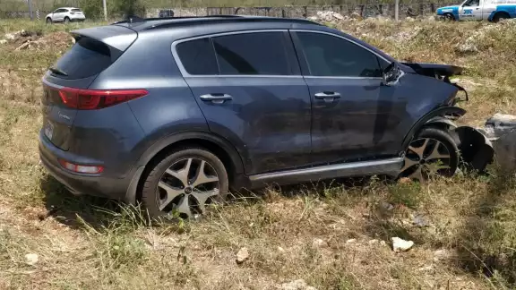 Las bolsas de aire permitieron que la conductora no termine lesionada Las bolsas de aire permitieron que la conductora no termine lesionada