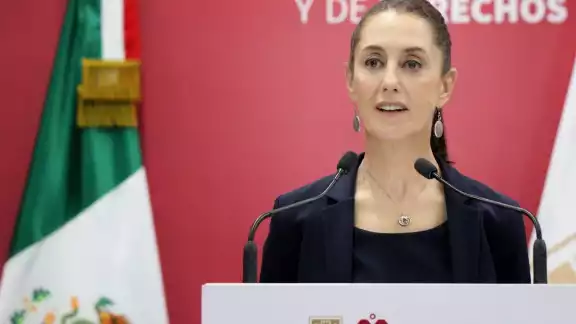Claudia Sheinbaum reconoció que tiene tatuajes, no uno sino varios en su espalda Claudia Sheinbaum reconoció que tiene tatuajes, no uno sino varios en su espalda