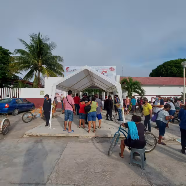 Los abuelitos se mostraron molestos