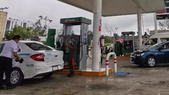 Los despachadores señalaron que hasta las 17:00 horas de ayer se brindó el servicio. Foto: Irelis Leal Los despachadores señalaron que hasta las 17:00 horas de ayer se brindó el servicio. Foto: Irelis Leal