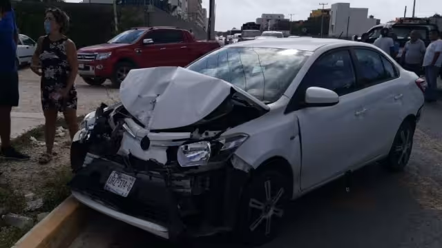 El autor quedó en pésimas condiciones tras el choque