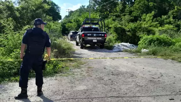 Suman cuatro cuerpos hallados en la carretera Cancún-Chetumal este jueves Suman cuatro cuerpos hallados en la carretera Cancún-Chetumal este jueves