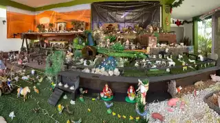 Luis Barragán es quien instala este enorme nacimiento desde hace cuatro años en Mérida