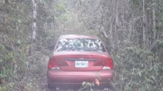 El automóvil fue encontrado en la comunidad de Miguel Hidalgo en el municipio de Bacalar