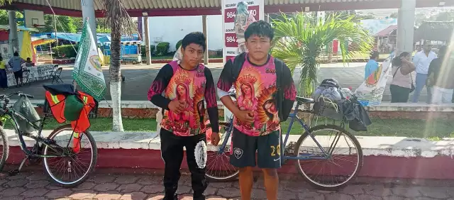 Yeremi Canul y Jesús Cauich, los primeros jóvenes peregrinos yucatecos que llegaron a Kantunilkín