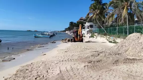 La marejada del Huracán Ian arrastró arena a la zona y cubrió el cenote “El Recodito”, por lo que la Zona Federal Marítimo Terrestre ordenó su limpieza