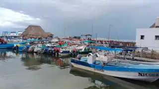 Falta de turistas en Chiquilá causa pérdidas económicas en los lancheros