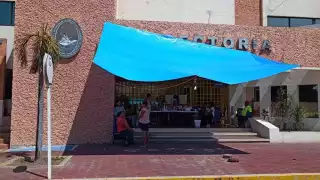 Pese a la reunión con la Rectora continúan las protestas