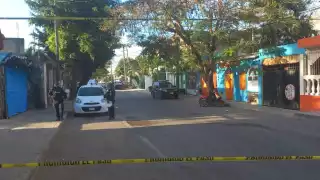 Los sicarios huyeron a bordo de una motocicleta