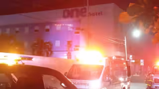 Las calles de la zona fueron acordonadas para evitar el paso de turistas