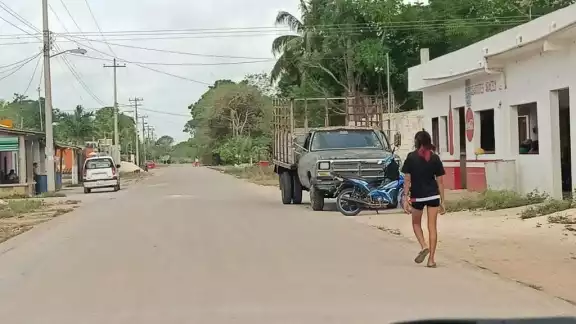 Más del 50% de población, cuya principal ocupación es la producción agrícola, se enfrentan a la imposibilidad de costear una cena. 
