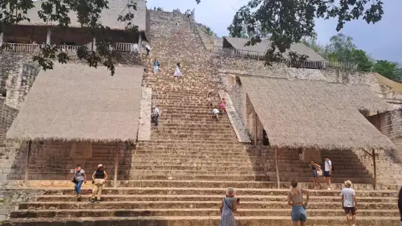 Ek Balam fue la capital del imperio Tah, al que rendían tributo los pueblos del Oriente Ek Balam fue la capital del imperio Tah, al que rendían tributo los pueblos del Oriente