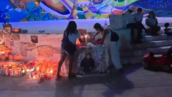 El recorrido partió de la concha acústica hacia las calles de la isla