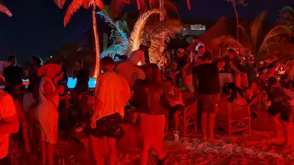 Playa del Carmen y Tulum son consideradas por la Cofepris como las más usadas para fiestas clandestinas en Quintana Roo
