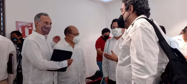 Hugo López-Gatell dijo que la Cofepris avalará las vacunas seguras