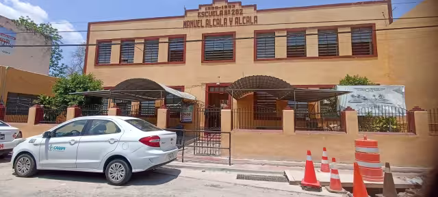 Padres de familia de Tizimín exigen a la Dirección que lleve a cabo una reunión y rinda un informe financiero