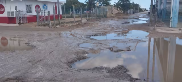 El paso del Frente Frío Número 32 generó que las vialidades quedaran bajo el agua, aumentando el tamaño de los baches y poniendo en riesgo a la ciudadanía