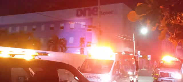 Las calles de la zona fueron acordonadas para evitar el paso de turistas