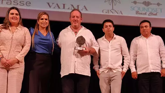 Marcus Dantus platica con emprendedores que temen por las extorsiones em Playa del Carmen