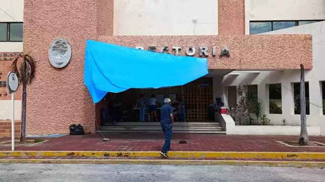 Los jubilados de la Unacar llevan 21 día de manifestación