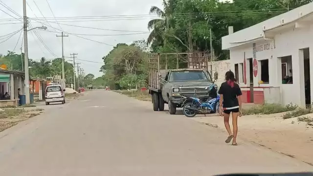 Más del 50% de población, cuya principal ocupación es la producción agrícola, se enfrentan a la imposibilidad de costear una cena. 
