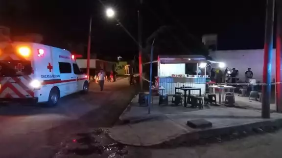 Disparan contra puesto ambulante por supuesto robo en Cancún Disparan contra puesto ambulante por supuesto robo en Cancún