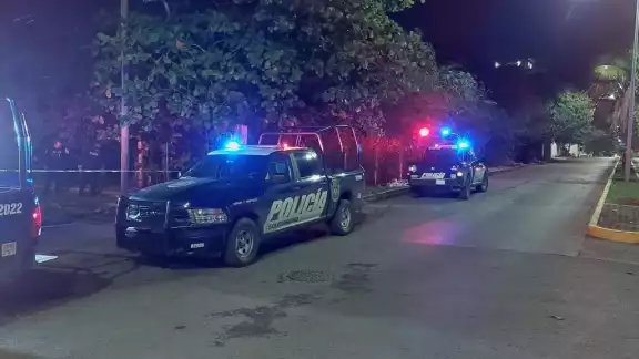 Se pidió ayuda en el número de emergencias 911, pero los paramédicos determinaron que la víctima ya no tenía signos vitales Se pidió ayuda en el número de emergencias 911, pero los paramédicos determinaron que la víctima ya no tenía signos vitales