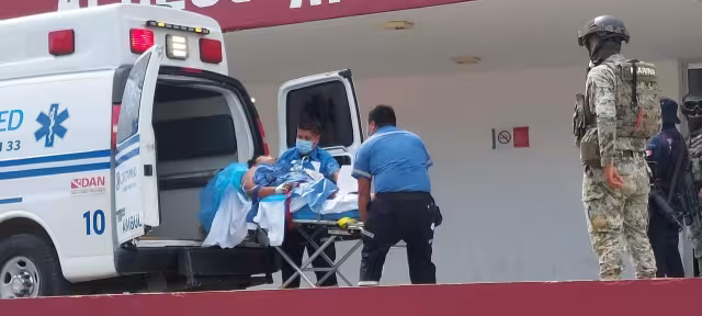 Luis Eduardo "L", fue alcanzado en el fuego cruzado