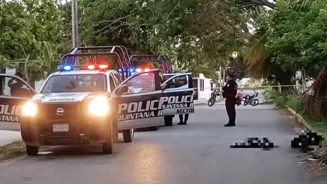 Peatones que se dirigían a sus trabajos se percataron del cadáver, a alrededor de las 6:00 horas