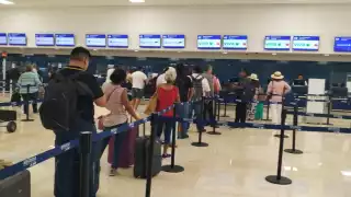 Se registra gran movilidad en vuelos en el aeropuerto de Mérida