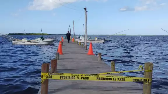 Autoridades estatales acordonaron el muelle de San Felipe Autoridades estatales acordonaron el muelle de San Felipe