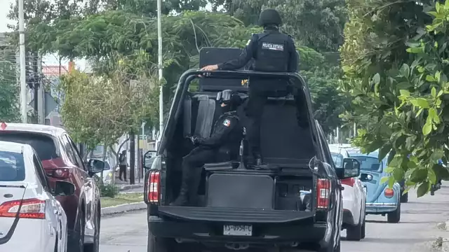 El hombre fue detenido luego de chocar contra una patrulla