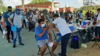 La jornada de vacunación contra el COVID-19 para personas de 18 a 29 años en Kantunilkín dio inicio alrededor de las 9:00 a.m.