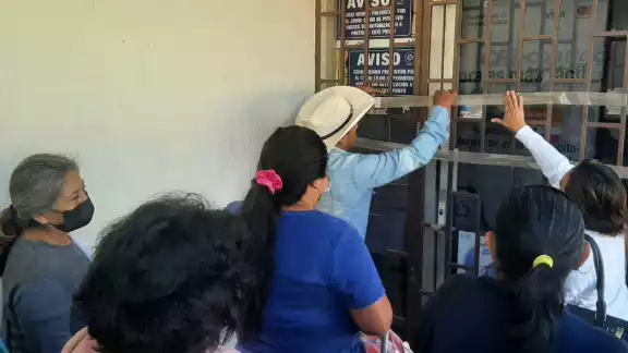 Se harán guardias para mantener las oficinas de la CFE cerradas Se harán guardias para mantener las oficinas de la CFE cerradas