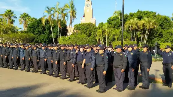 La Policía de Municipal de Mérida está conformada por 400 elementos solo 128 están certificados La Policía de Municipal de Mérida está conformada por 400 elementos solo 128 están certificados