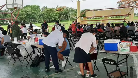 Comienza jornada de aplicación de la primera dosis de la vacuna contra el COVID-19 Comienza jornada de aplicación de la primera dosis de la vacuna contra el COVID-19