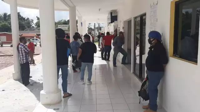 El Palacio Municipal es uno de los puntos de la ciudad donde se aglomeran más personas