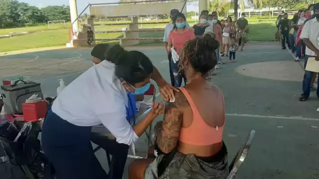 Entre los que se están vacunaron, se encuentran personas que se negaron a aplicarse las dosis anticovid