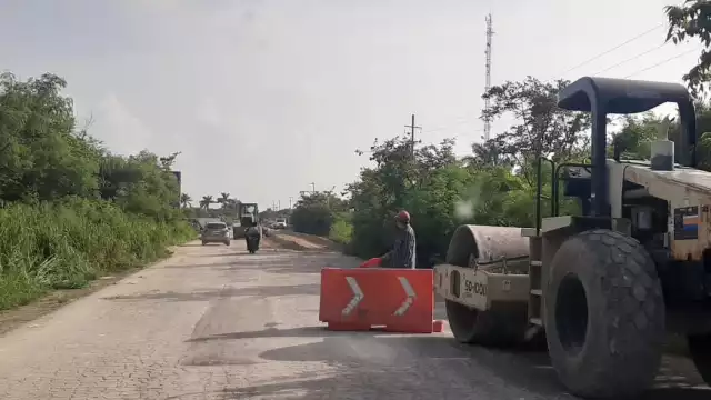 La circulación sobe la venida principal del Puerto de Chiquilá se encuentra cerrada parcialmente