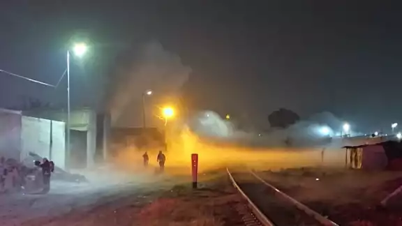 Autoridades pidieron evitar la zona y permitir el paso de las unidades de emergencia Autoridades pidieron evitar la zona y permitir el paso de las unidades de emergencia