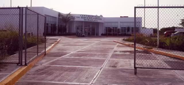 Algunos habitantes temen por no poder pagar los gastos médicos particulares