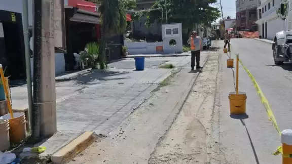 Aguakan revisará la red de distribución de agua para ver por qué existe una baja presión en el suministro de 12 colonias Aguakan revisará la red de distribución de agua para ver por qué existe una baja presión en el suministro de 12 colonias