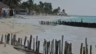 La mayor afectación se registró en el lado Este, donde se perdieron tramos de cinco a 10 metros en algunos puntos.