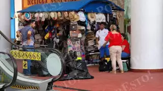 Elementos de Seguridad Pública, Guardia Nacional y Marina participaron en un operativo en el que decomisaron bolsas piratas en Cozumel