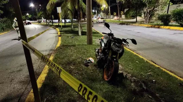 Menor de edad pierde un brazo tras accidente en moto en Cozumel
