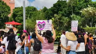 Varias mujeres protestaron en el Centro de Mérida